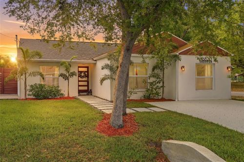 6820 S Sheridan Road, TAMPA, FL, 33611 | Card Image