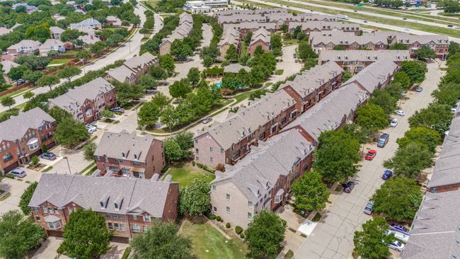 1416 Chase Ln, Townhouse with 4 bedrooms, 4 bathrooms and null parking in Irving TX | Image 30