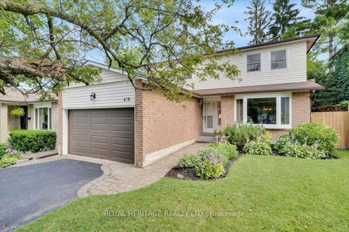 879 Sorrento Ave, Oshawa, ON, L1J6V6 | Card Image