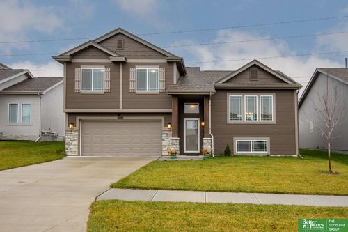 16929 Nebraska Ave, Omaha, NE, 68116-4651 | Card Image