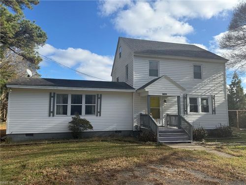 17063 Station Ln, Cape Charles, VA, 23310-4725 | Card Image