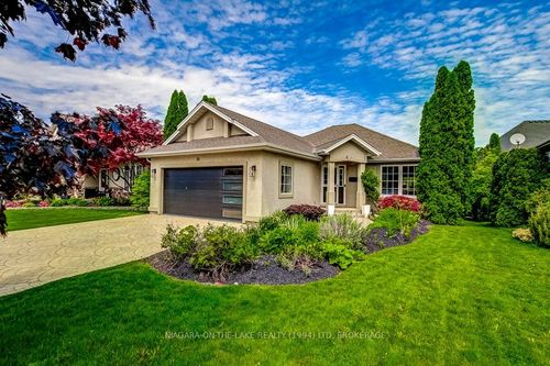 26 Diana Dr, Niagara on the Lake, ON, L0S1J0 | Card Image