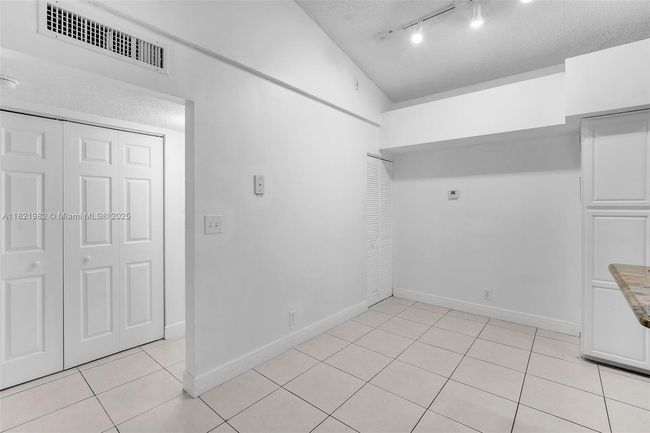 APT-20203 - 811 Lyons Rd, Condo with 2 bedrooms, 2 bathrooms and null parking in Coconut Creek FL | Image 9