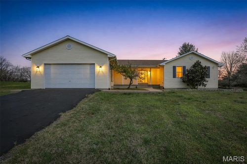 13113 Lakewood Dr, Ste Genevieve, MO, 63670-8620 | Card Image