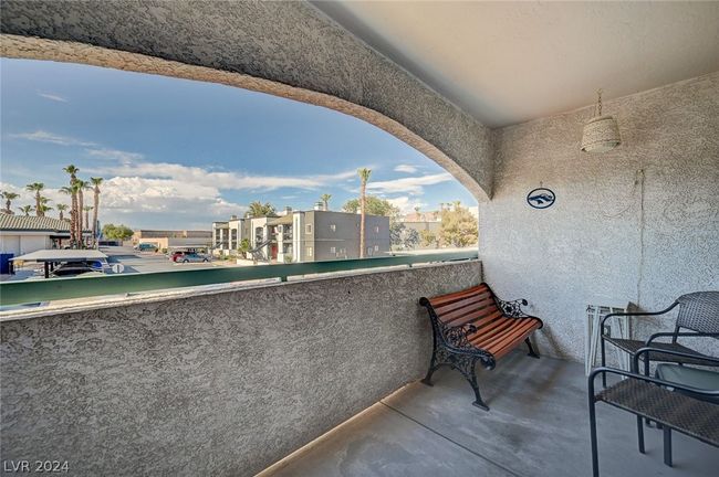 Balcony | Image 9
