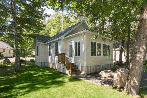 423-1 Old County Rd, Wells, ME, 04090-4940 | Card Image
