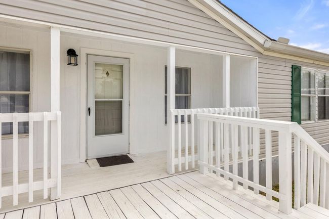 153 Angelia Dr, House other with 3 bedrooms, 2 bathrooms and 4 parking in Cedar Creek TX | Image 5