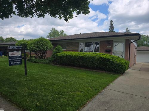 27074 Shackett, Warren, MI, 48093 | Card Image