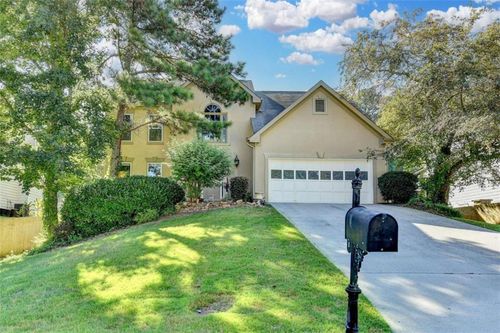 531 Shyrewood Dr, Lawrenceville, GA, 30043-6482 | Card Image