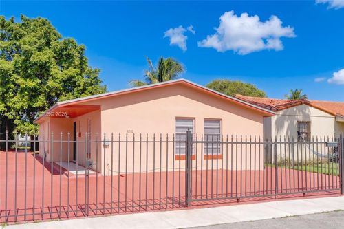 3210 Nw 19th Street, Miami, FL, 33125 | Card Image