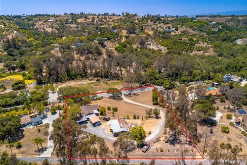 2160 Gird Rd, Fallbrook, CA, 92028-8893 | Card Image