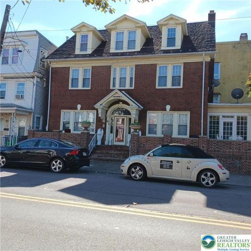 6 East Ave, Mount Carmel, PA, 17851-1410 | Card Image