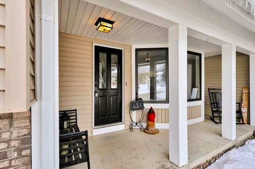 631 Drahner Cir, Oxford, MI, 48371-5701 | Card Image