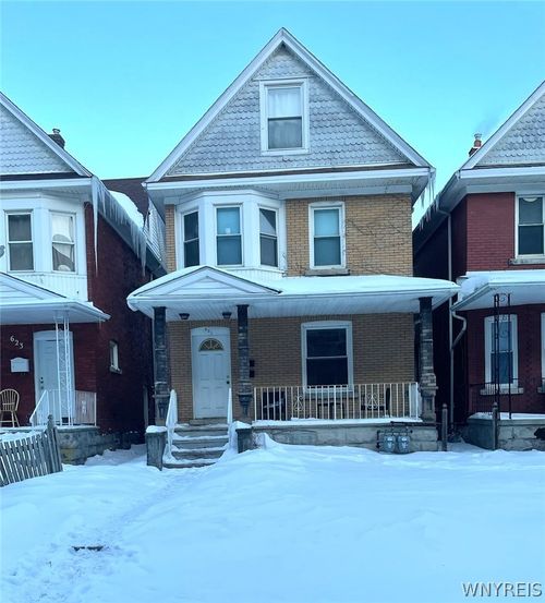 621 13th St, Niagara Falls, NY, 14301-1905 | Card Image