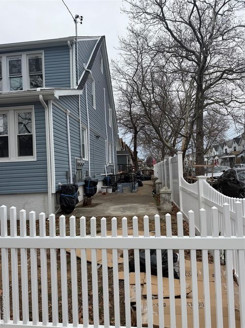 14549 115th Ave, Jamaica, NY, 11436-1137 | Card Image