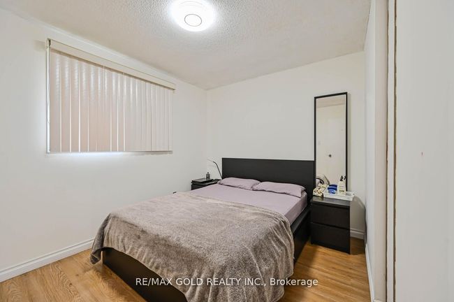 10 Cupola Crt, House attached with 4 bedrooms, 2 bathrooms and 4 parking in Brampton ON | Image 18