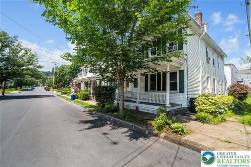 423 Mccartney St, EASTON, PA, 18042-1748 | Card Image