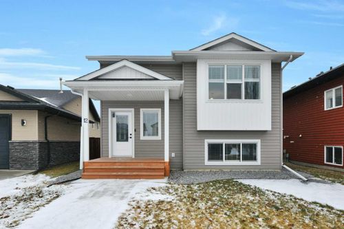 12 Hammond Close, Sylvan Lake, AB, T4S0C7 | Card Image