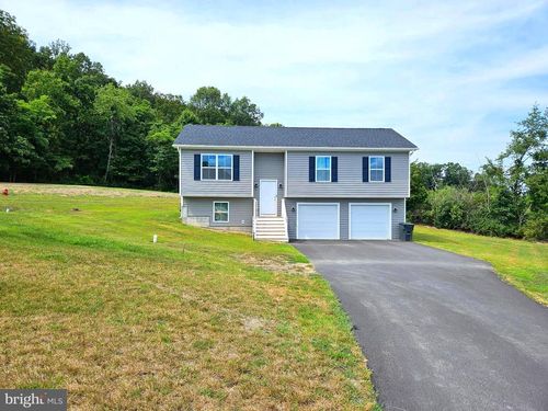 47 Bobbi Ct, BERKELEY SPRINGS, WV, 25411-6193 | Card Image