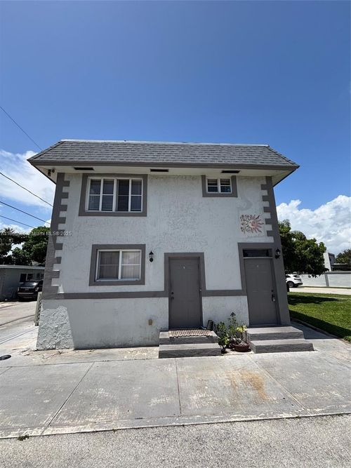 b-219 W Dixie Hwy, Dania Beach, FL, 33004-4251 | Card Image
