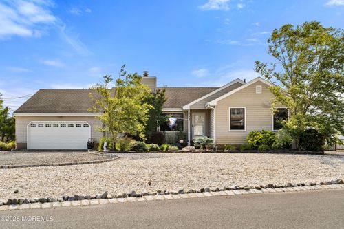 466 E Bay Ave, Barnegat, NJ, 08005-2472 | Card Image