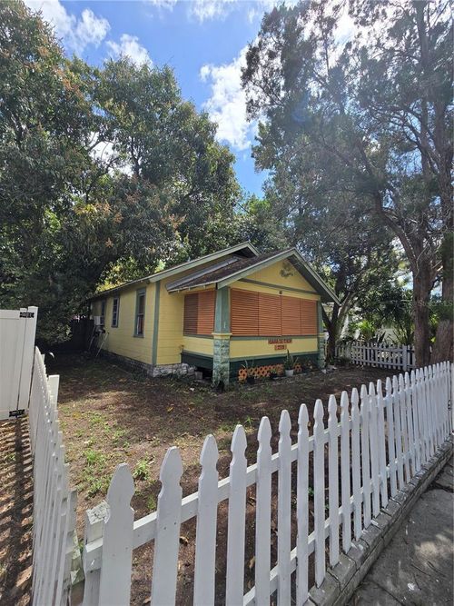 259 14th Street N, St Petersburg, FL, 33705 | Card Image