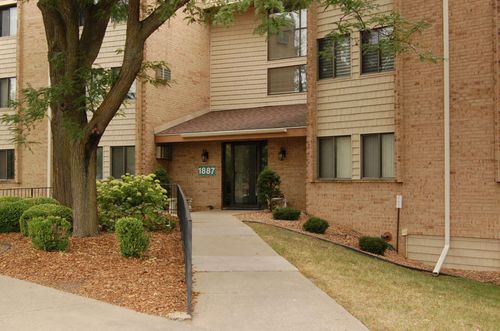 219-1887 Silver Bell Road, Eagan, MN, 55122 | Card Image