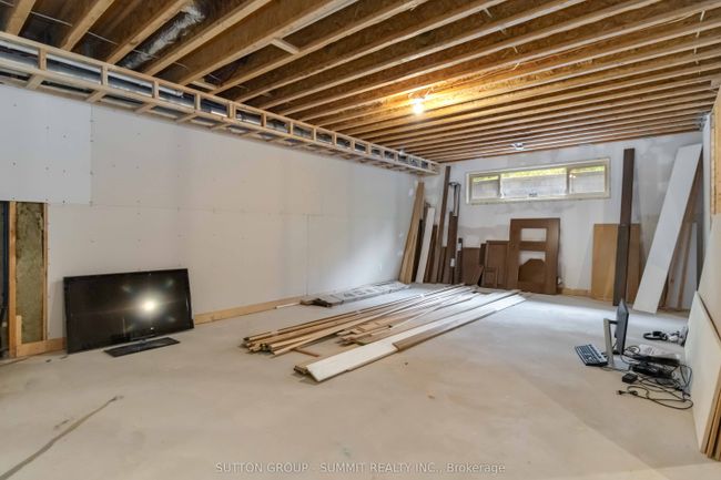 7 Tristan Crt, House other with 3 bedrooms, 3 bathrooms and 5 parking in Brampton ON | Image 41