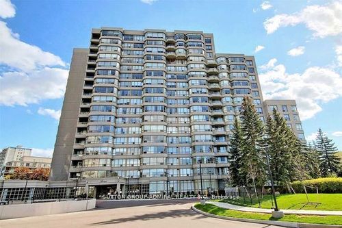 207-7 Townsgate Dr, Vaughan, ON, L4J7Z9 | Card Image