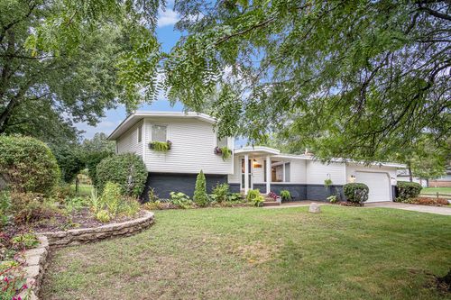 1985 Oakcliff Dr, Grand Rapids, MI, 49525-2864 | Card Image