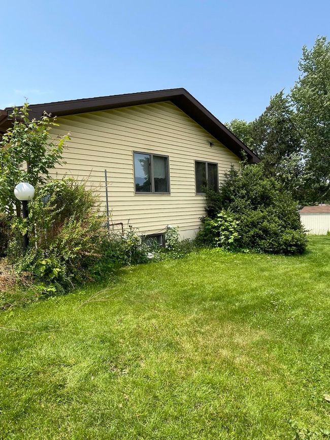 617 Apache Dr, House other with 4 bedrooms, 2 bathrooms and null parking in Fremont MI | Image 9