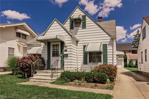 8207 Garfield Boulevard, Garfield Heights, OH, 44125 | Card Image