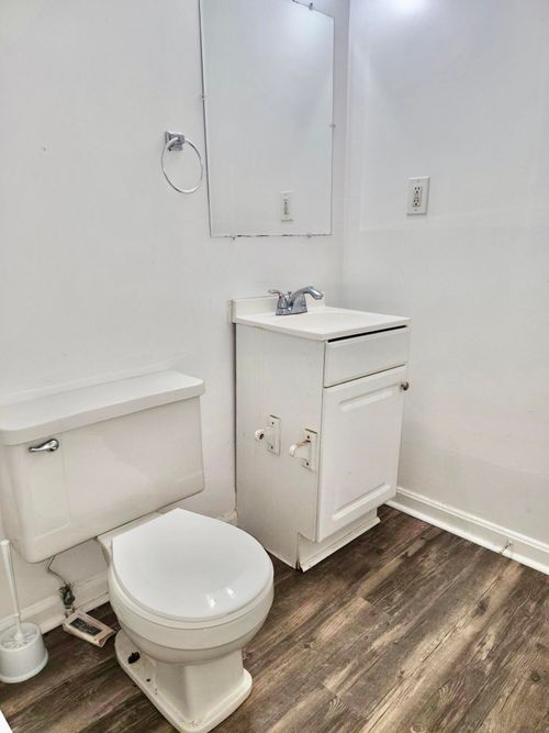 2-160 Constitution St, Lexington, KY, 40507-2101 | Card Image