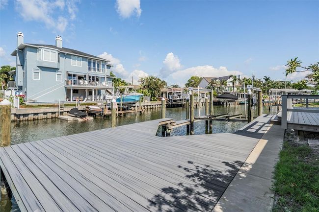 2127 Lagoon Dr, House other with 3 bedrooms, 2 bathrooms and null parking in DUNEDIN FL | Image 25