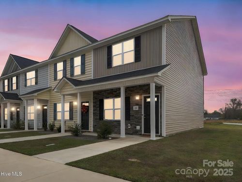 100 Jayden Dr E, Jacksonville, NC, 28546-4130 | Card Image