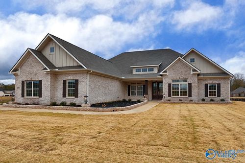 135 Lanwood Dr, Huntsville, AL, 35811-6002 | Card Image