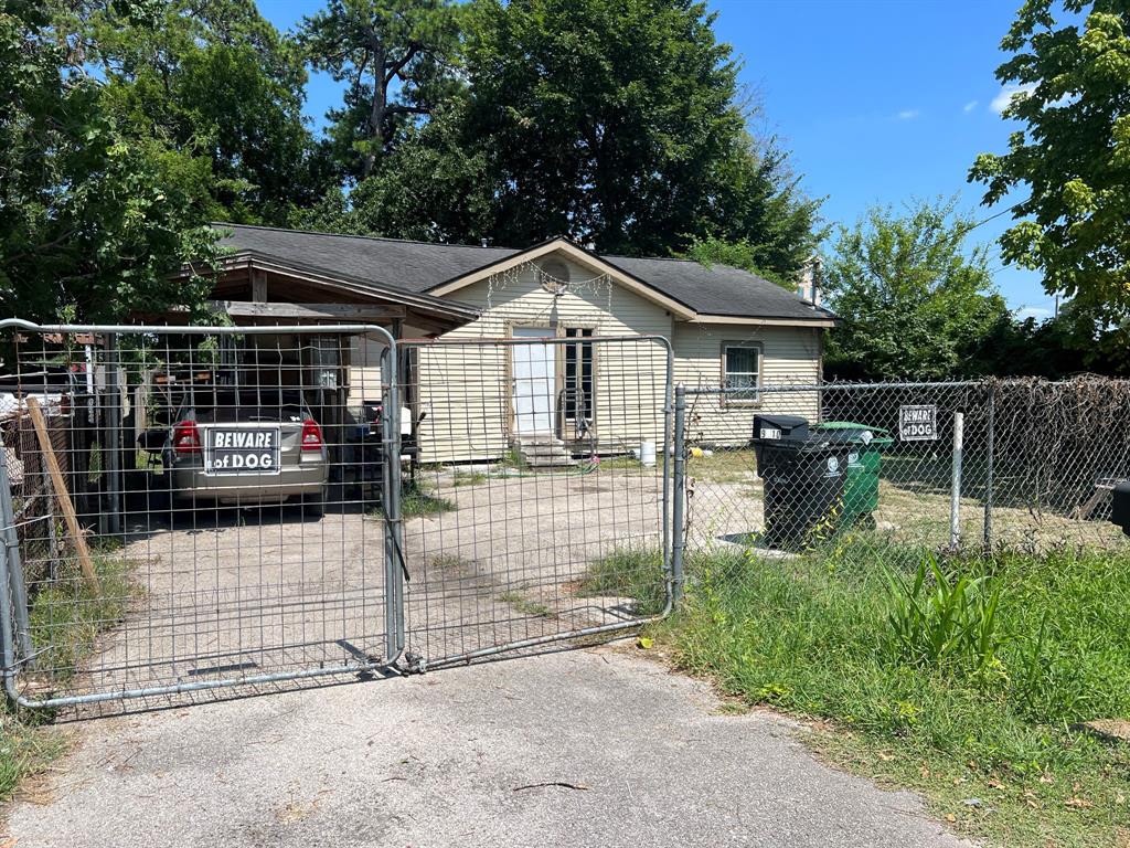 Weedy Ln, Houston, TX 77093