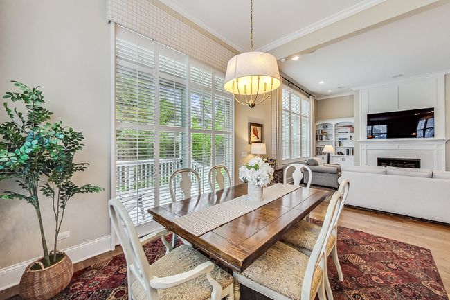 2811 Parkside Cir, House other with 3 bedrooms, 3 bathrooms and 2 parking in Glenview IL | Image 14