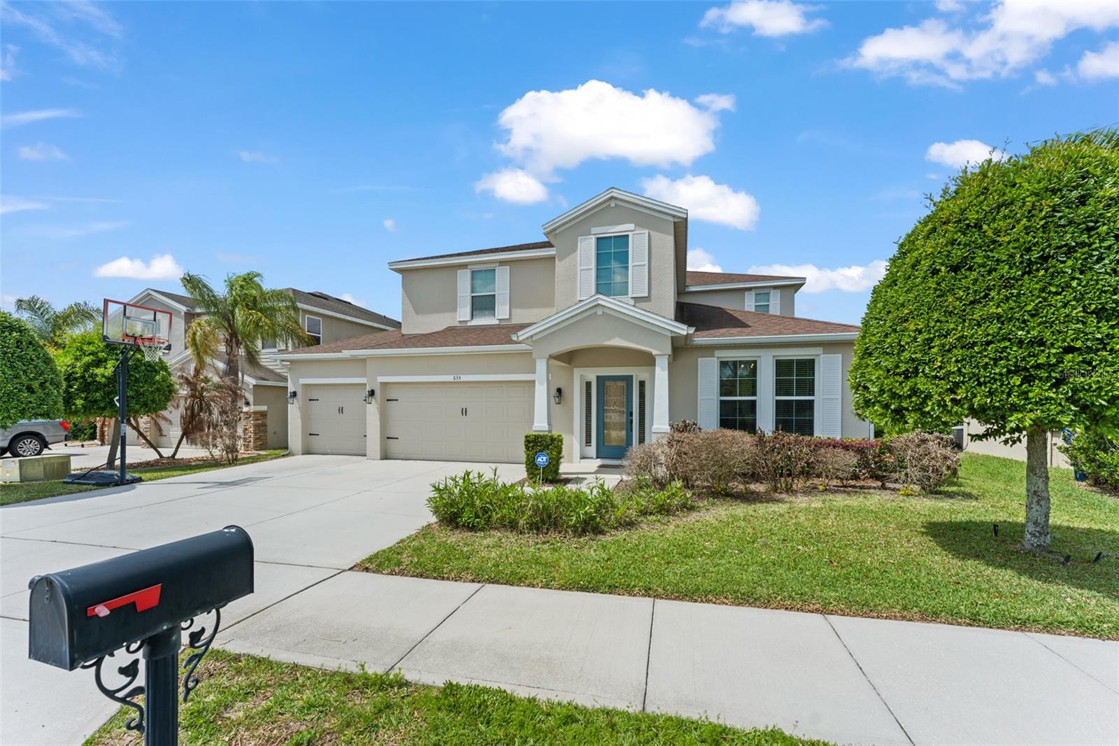 Residential in GROVELAND 4