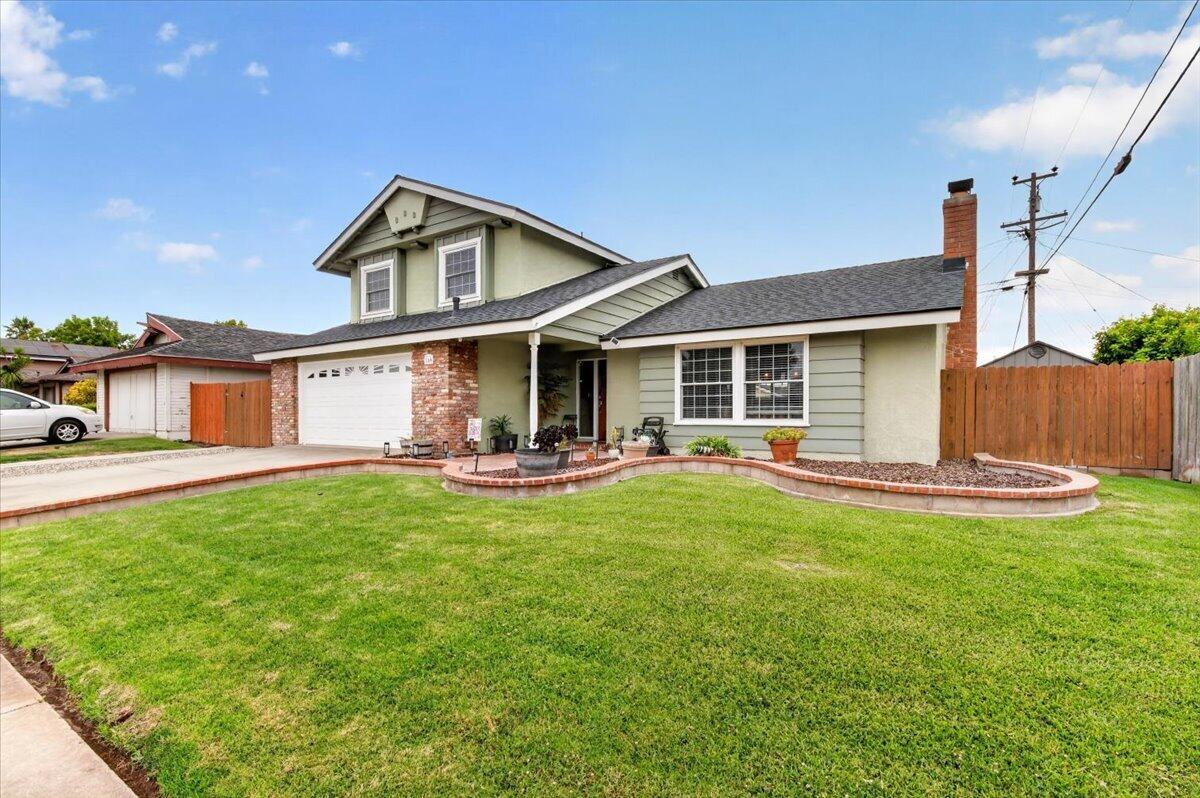 Residential in LOMPOC 2