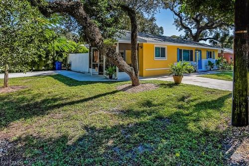 27777 Quinn St, BONITA SPRINGS, FL, 34135-5946 | Card Image