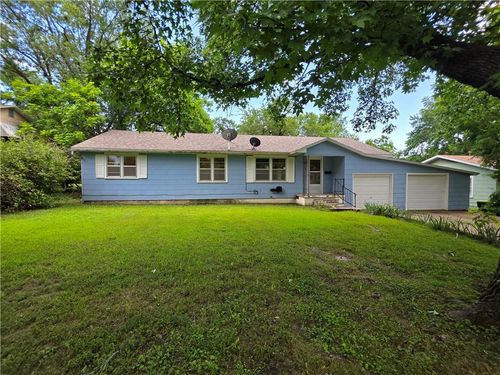 210 W Fields Blvd, El Dorado Springs, MO, 64744-1710 | Card Image