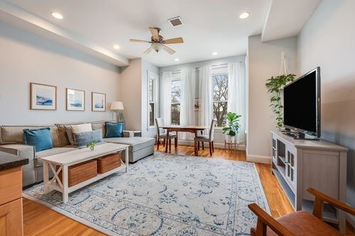 apt-2c-39 Chestnut St, Stoneham, MA, 02180-2505 | Card Image
