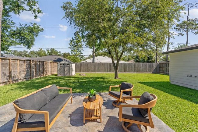 Perfect for unwinding in the afternoon or bringing people together for outdoor entertaining. | Image 28