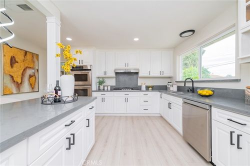 1334 S Glendora Ave, West Covina, CA, 91790-3035 | Card Image