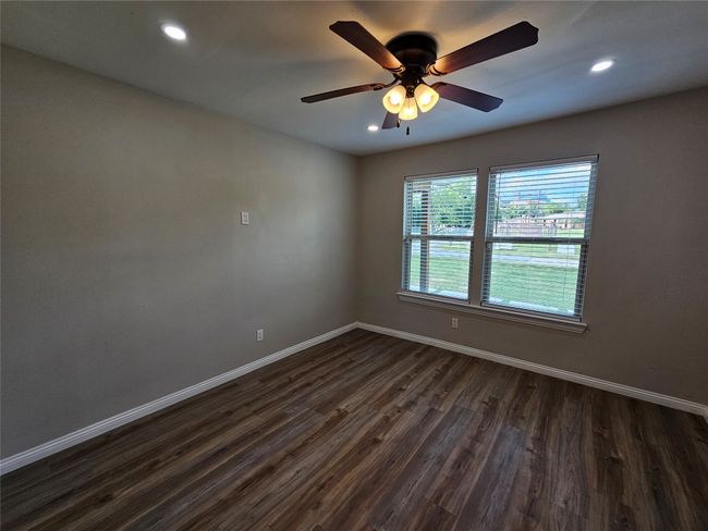 5519 Arlington Park Dr, House other with 3 bedrooms, 1 bathrooms and null parking in Dallas TX | Image 13