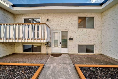 3-4636 73 St Nw, Calgary, AB, T3B2M4 | Card Image