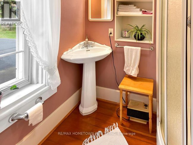 92 Water St E, House other with 2 bedrooms, 3 bathrooms and 2 parking in Brockville ON | Image 32