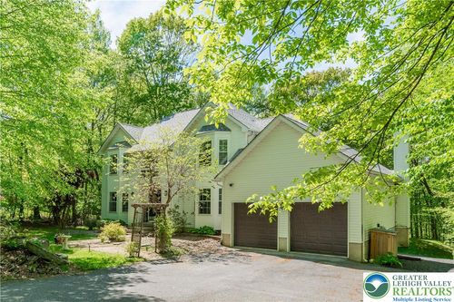 1661 Marjorie Ct, East Stroudsburg, PA, 18302-6878 | Card Image