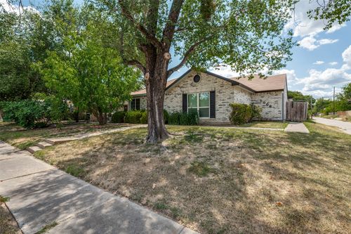 3006 Oak Ridge Pl, Grand Prairie, TX, 75052-5723 | Card Image